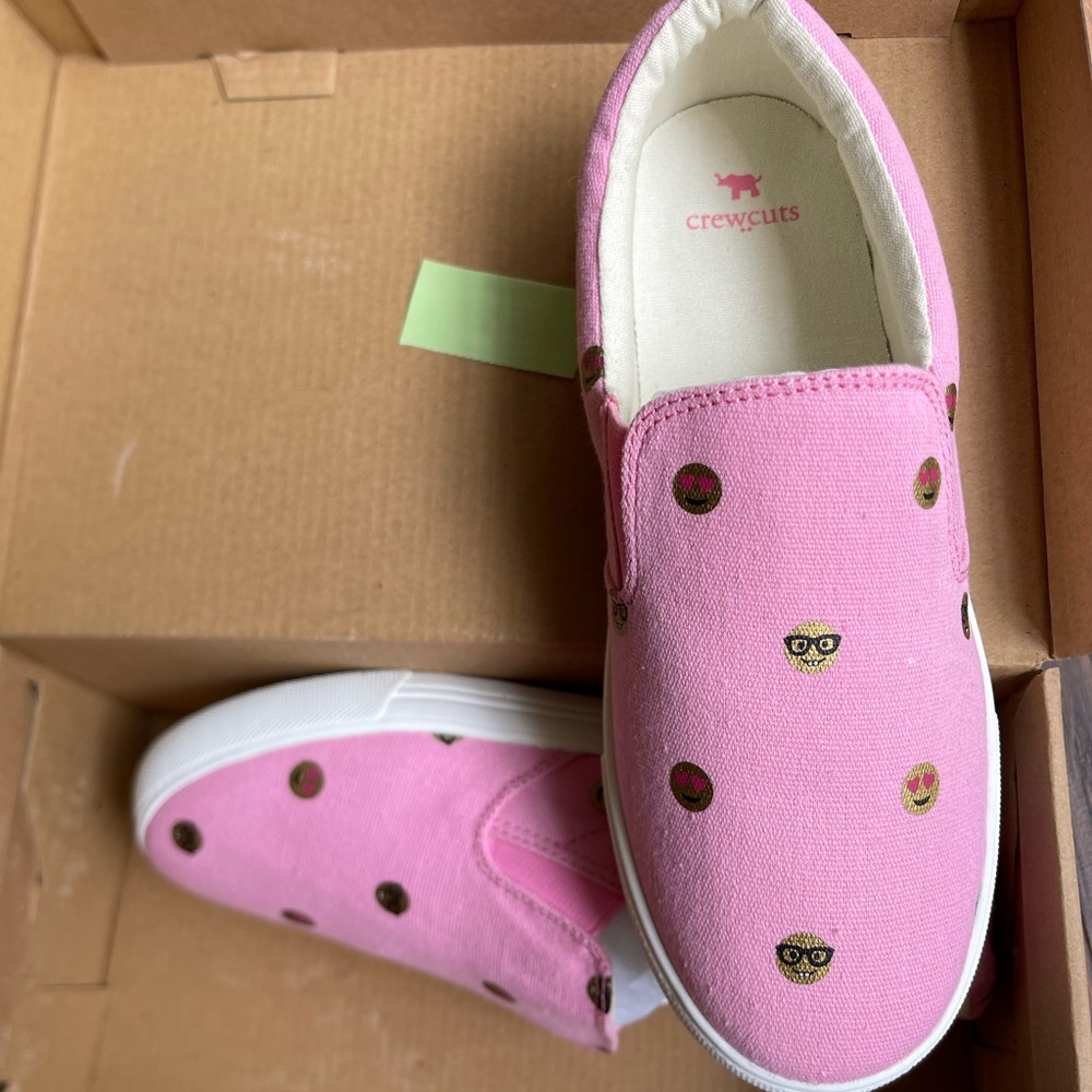 😍😍Adorable emoji slip on vans style sneakers 😍😍